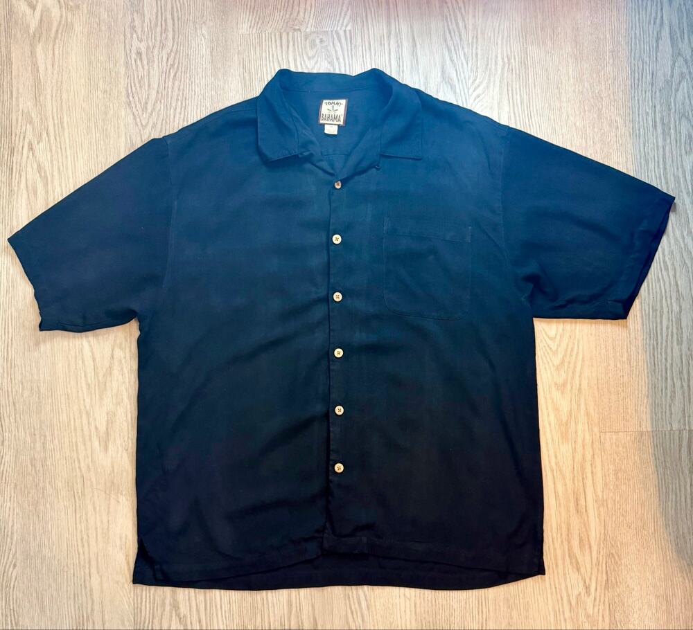 Tommy Bahama 100 % Silk Solid Button‑Up Shirt – Black – Size XL